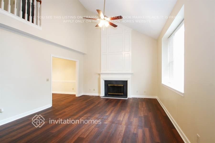 2009 Tanfield Dr - Photo 2 of 12