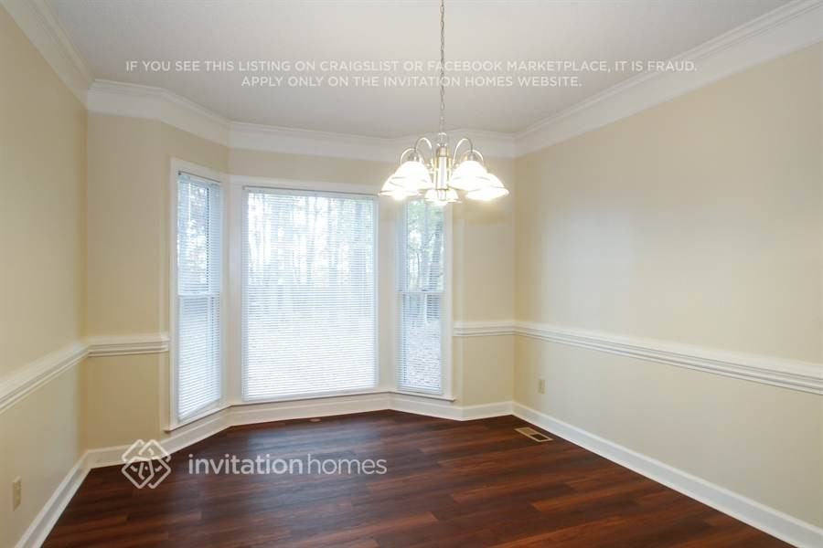 2009 Tanfield Dr - Photo 4 of 12