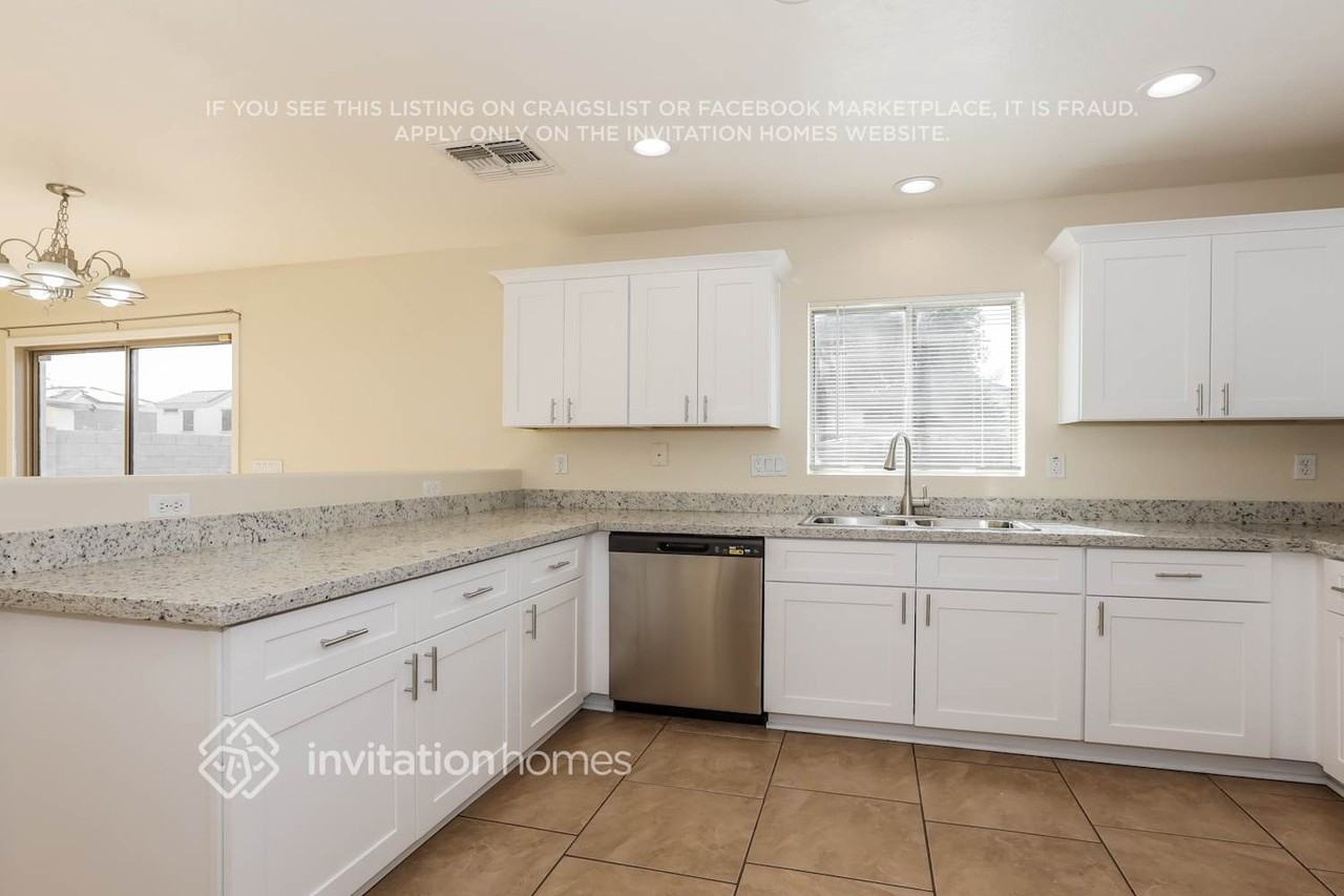 12537 West Willow Avenue - Photo 7 of 18