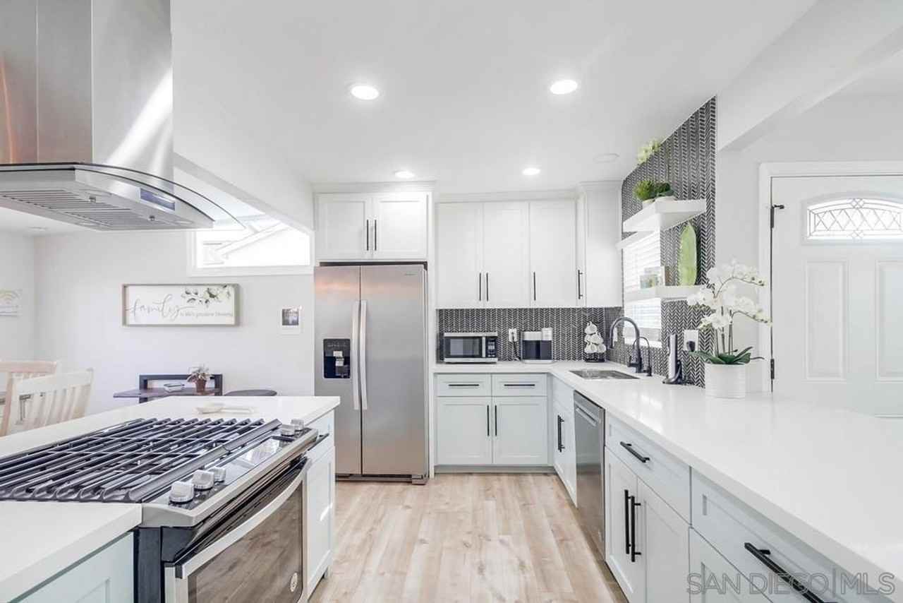 4535 Winona Ave - Photo 2 of 15