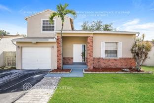 14760 S Beckley Sq - Photo 1 of 1