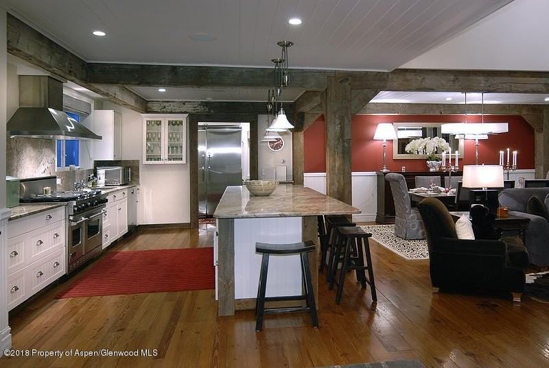 717 W Francis St - Photo 2 of 12