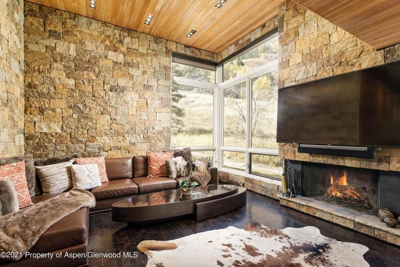 800 South Monarch Street #4