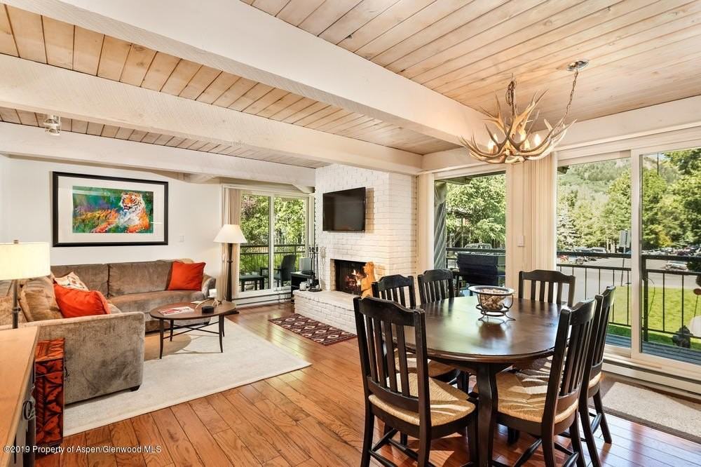 1039 E Cooper Ave #41