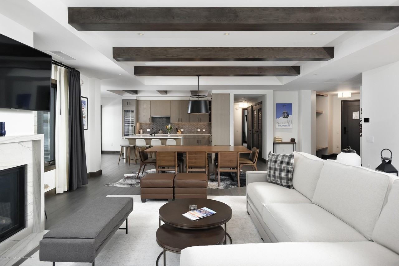 61 Wood Rd Unit 233 #233 - Photo 5 of 36