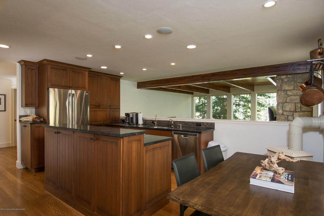 623 Faraway Rd - Photo 3 of 30