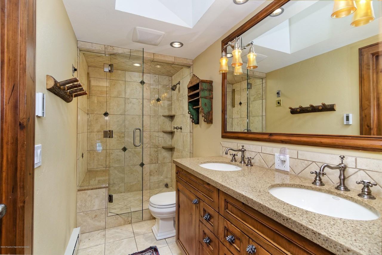 800 N Ridge Ln Unit 14 #14 - Photo 4 of 20