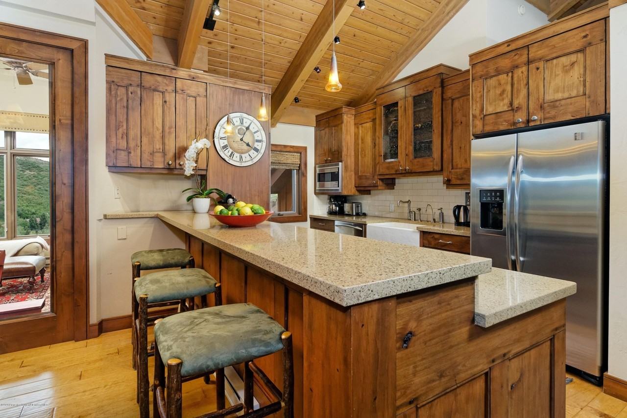 800 N Ridge Ln Unit 14 #14 - Photo 5 of 20