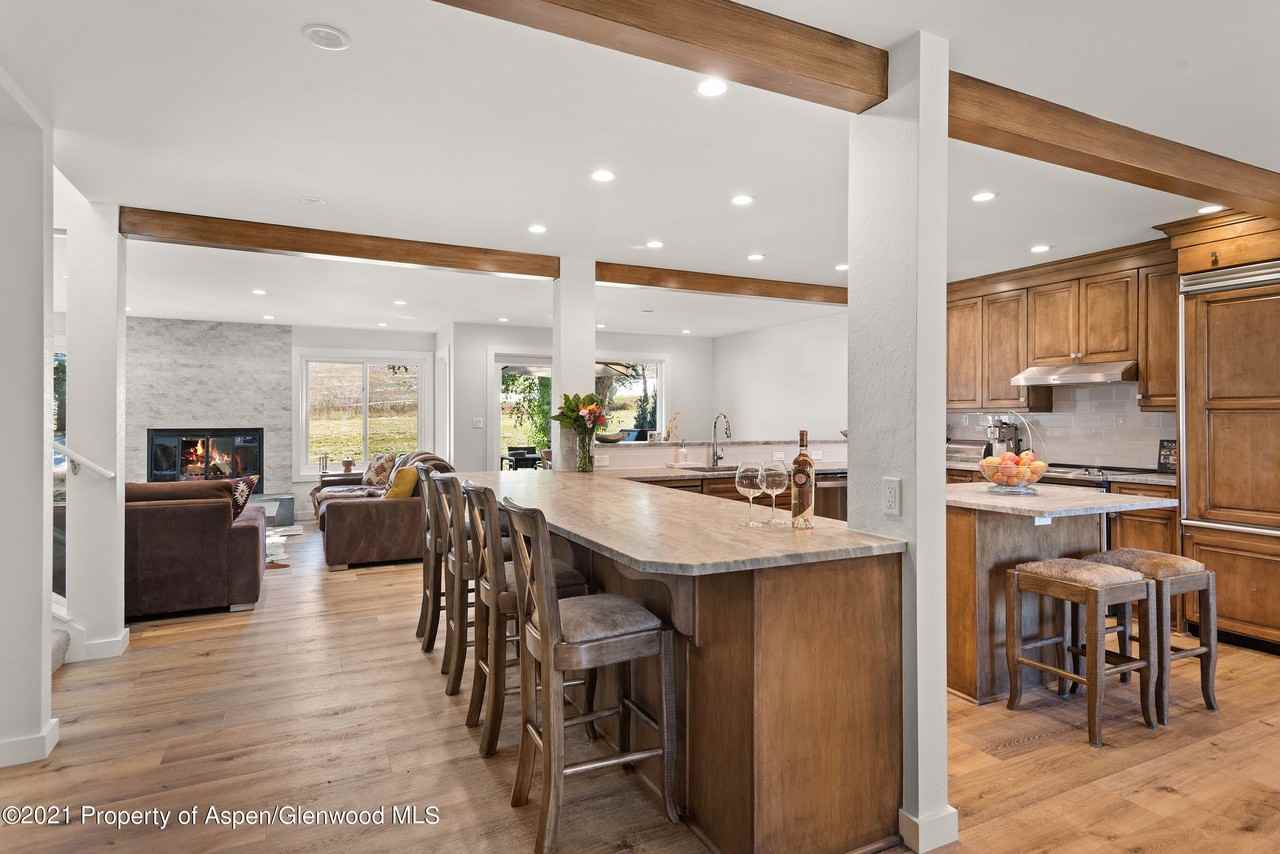 408 Snowmass Club Cir Unit 10 #10 - Photo 3 of 35