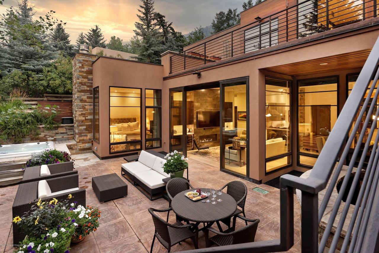 138 West Lupine Drive - Photo 4 of 24