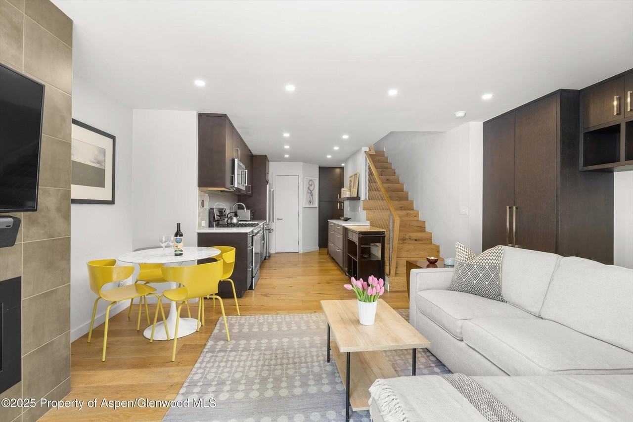 250 South Original Street #B - Photo 3 of 19