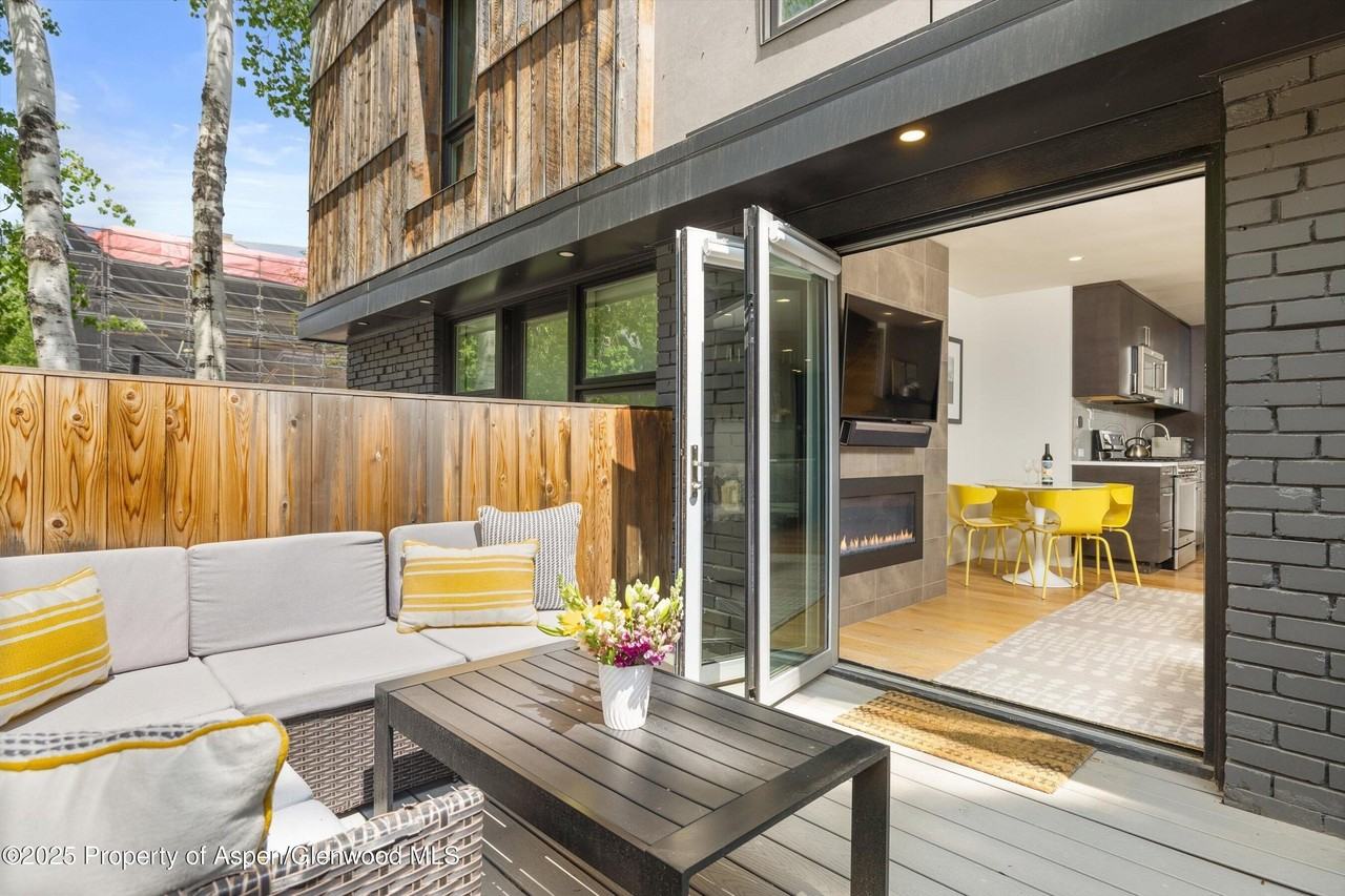 250 South Original Street #B - Photo 6 of 19