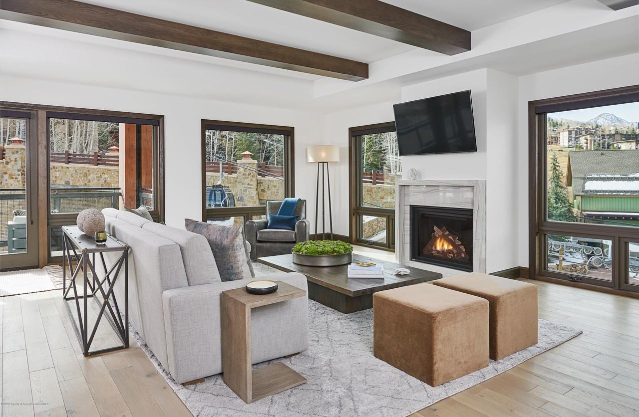 65 Wood Rd Unit 433 #433 - Photo 2 of 27