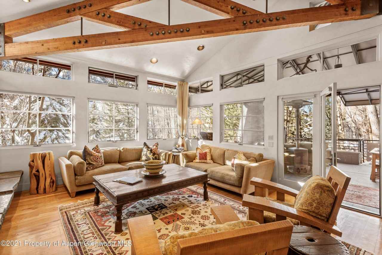 111 Neale Ave - Photo 3 of 30