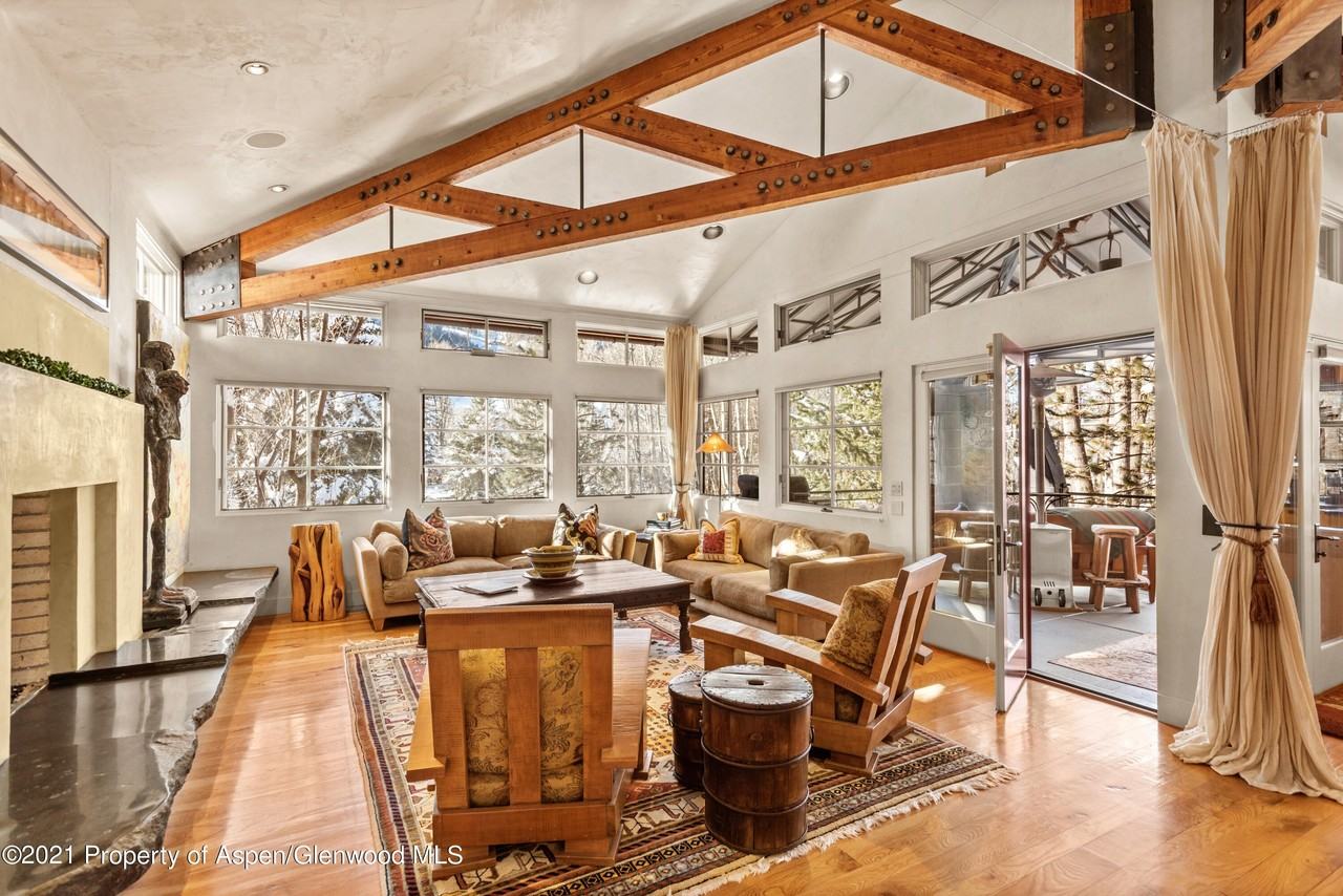 111 Neale Ave - Photo 4 of 30