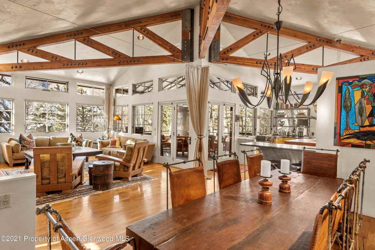 111 Neale Ave - Photo 5 of 30