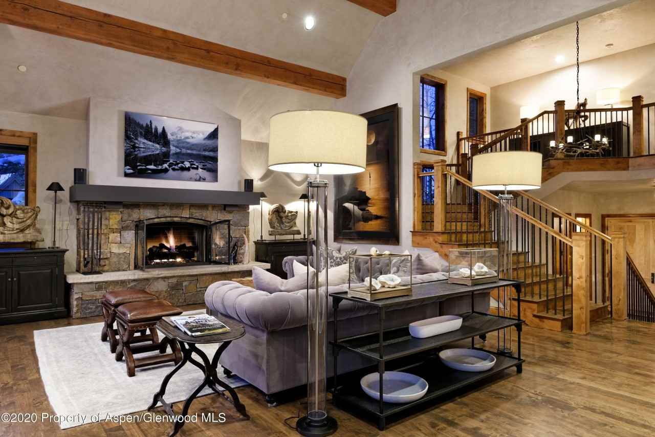 32 Prospector Road - Photo 2 of 37