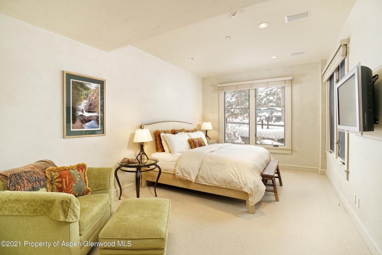 101 N Spring St Unit 102 #102 - Photo 6 of 21