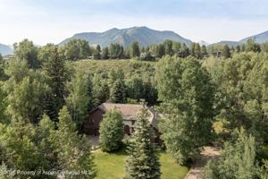 featured image of 1305 Red Butte Dr