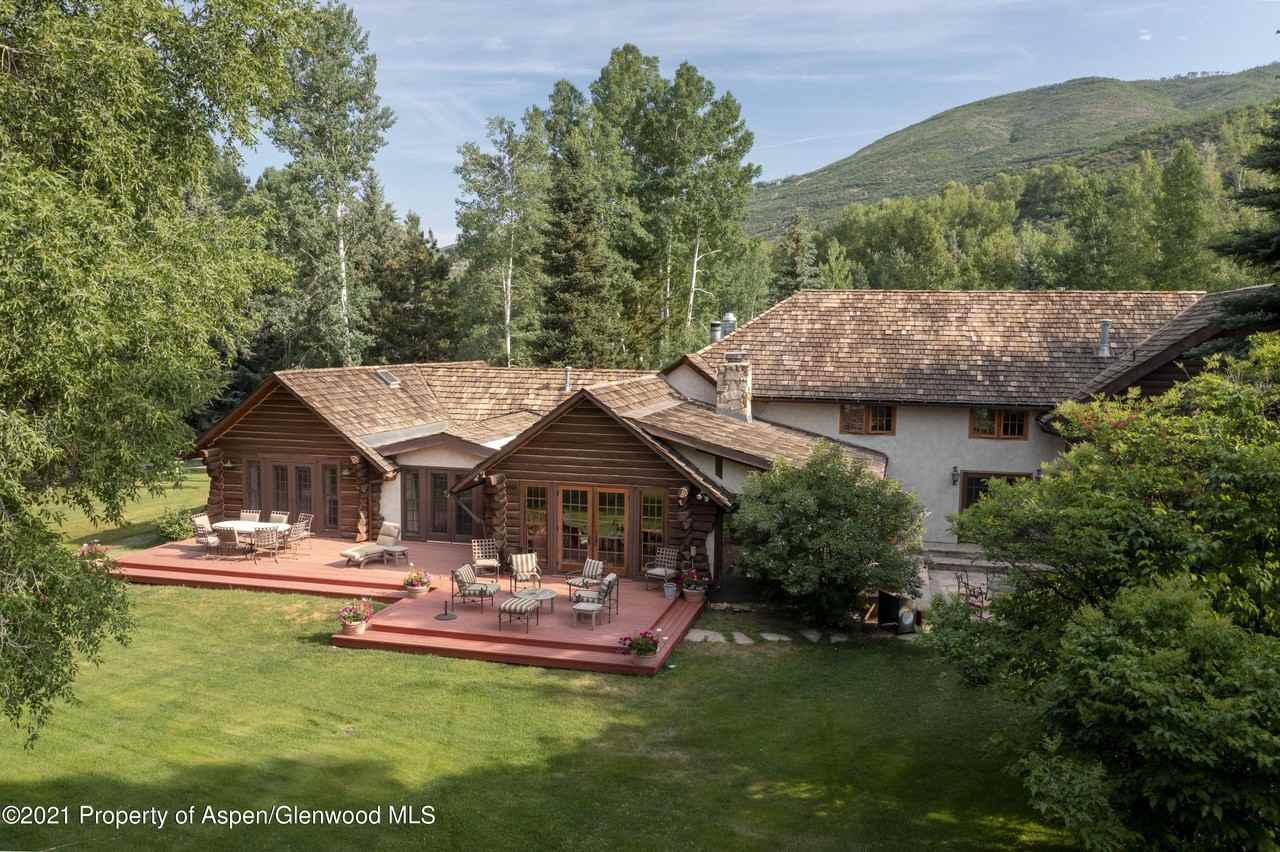 1305 Red Butte Dr - Photo 3 of 22