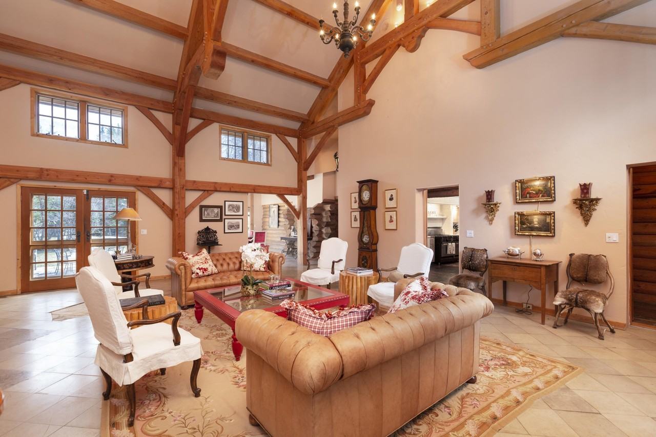 1305 Red Butte Dr - Photo 4 of 22