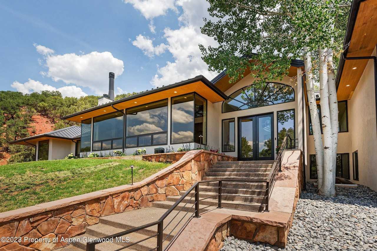 571 Booth Ln - Photo 3 of 50