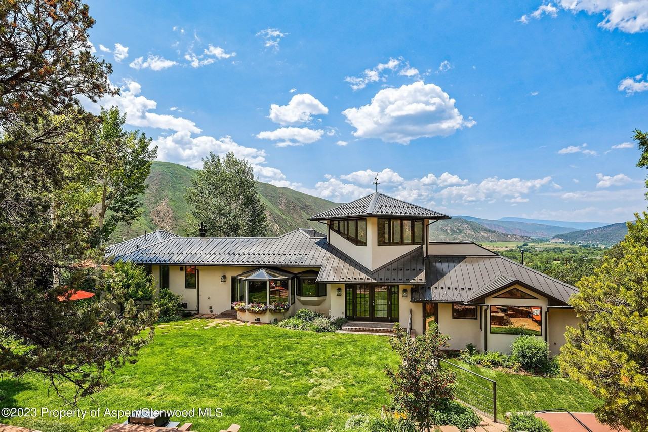 571 Booth Ln - Photo 6 of 50