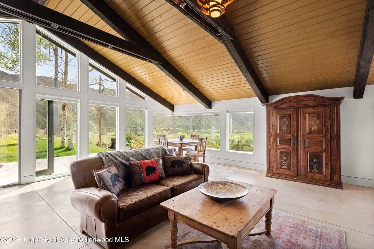 561 Booth Ln - Photo 2 of 18