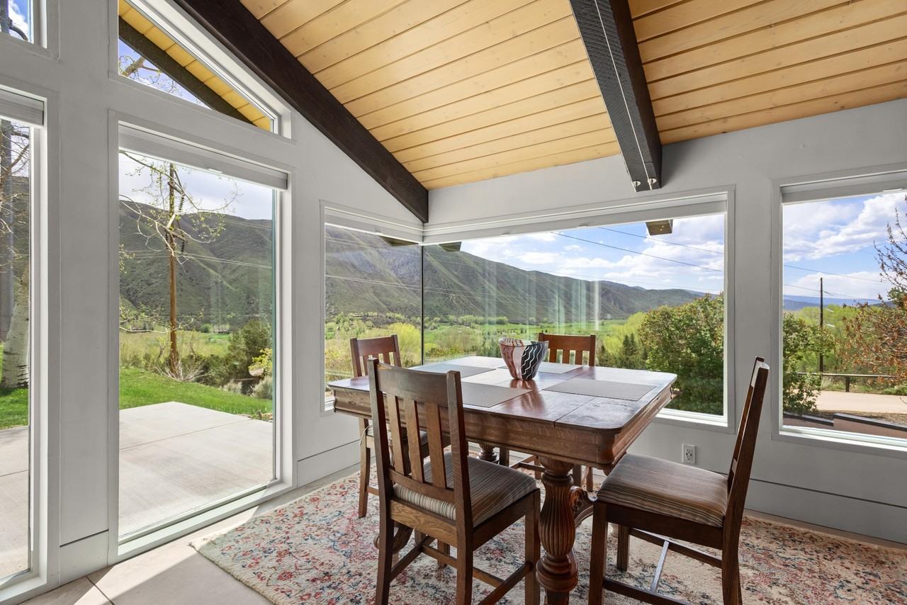 561 Booth Ln - Photo 3 of 18