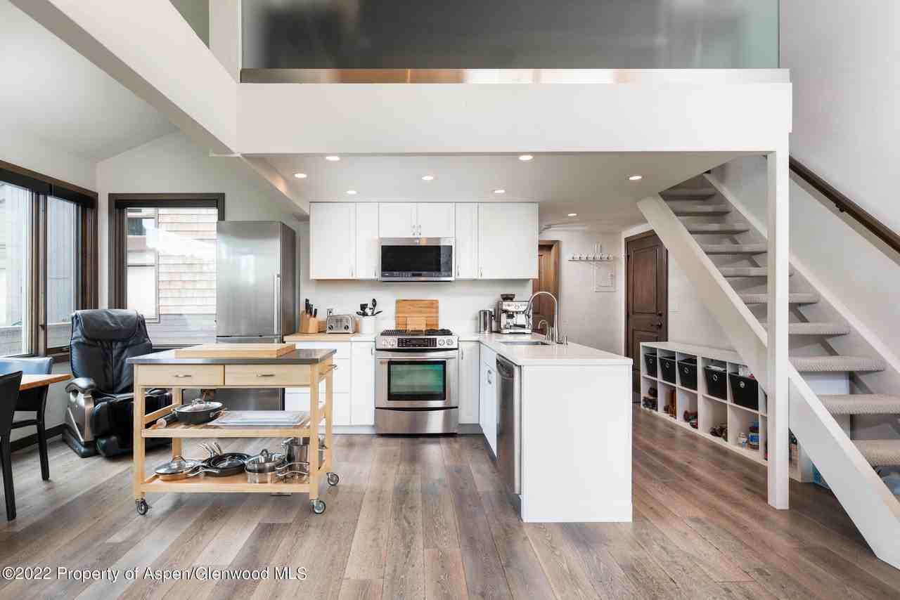 4000 Brush Creek Rd #25 - Photo 5 of 11