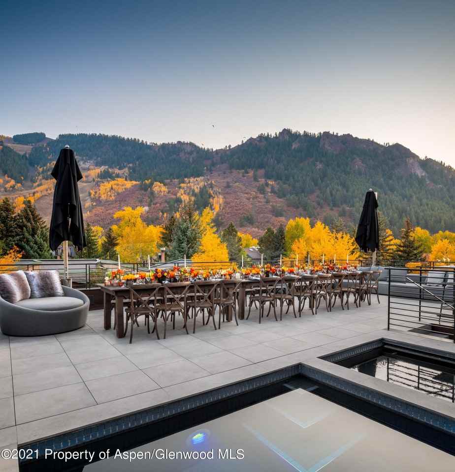 200 S Aspen St - Photo 6 of 46