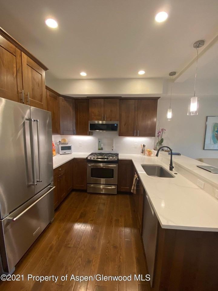 Juniper Ct - Photo 4 of 40