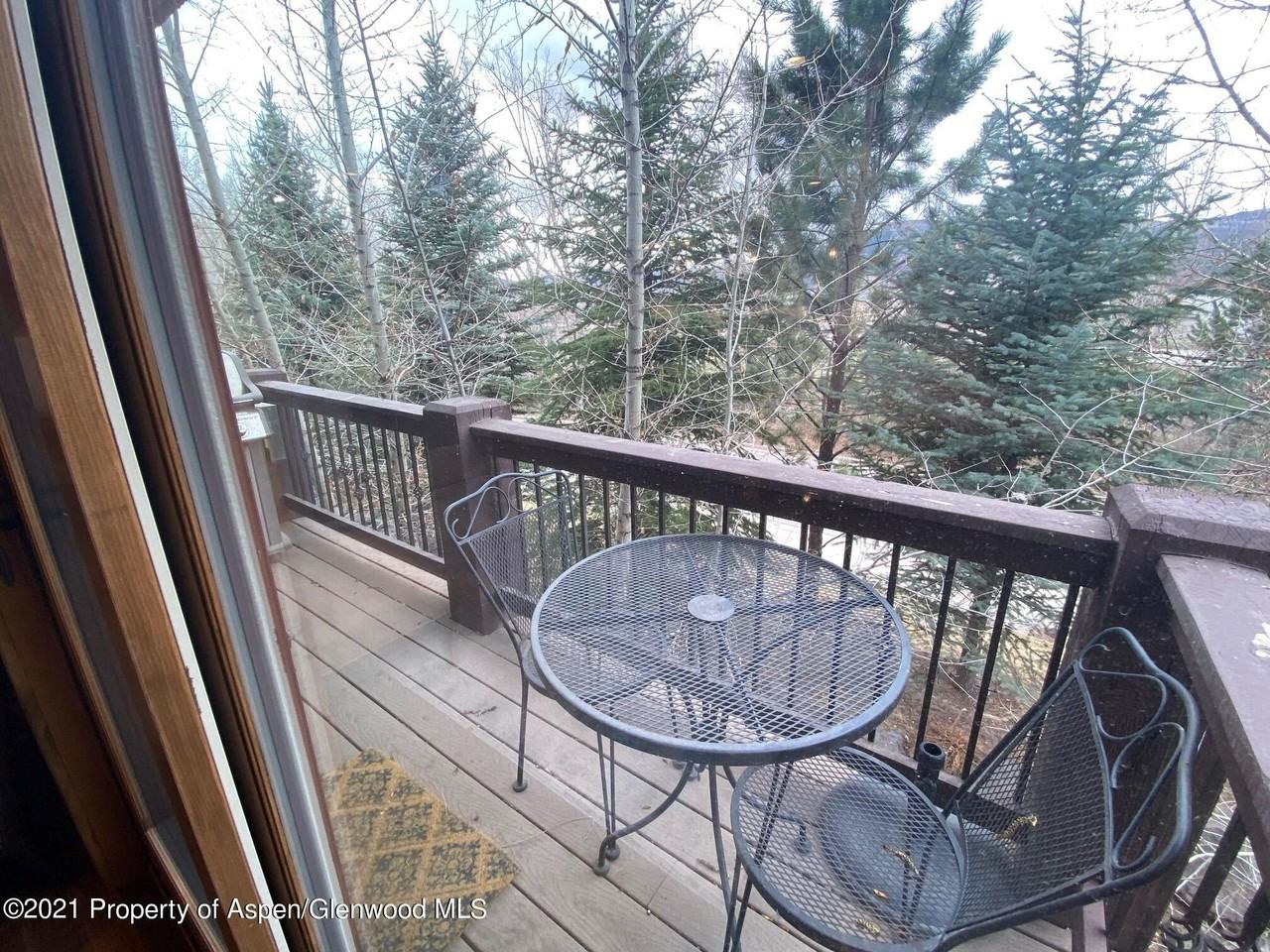 Juniper Ct - Photo 6 of 40