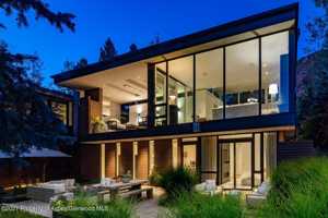 featured image of 1635 Silver King Dr