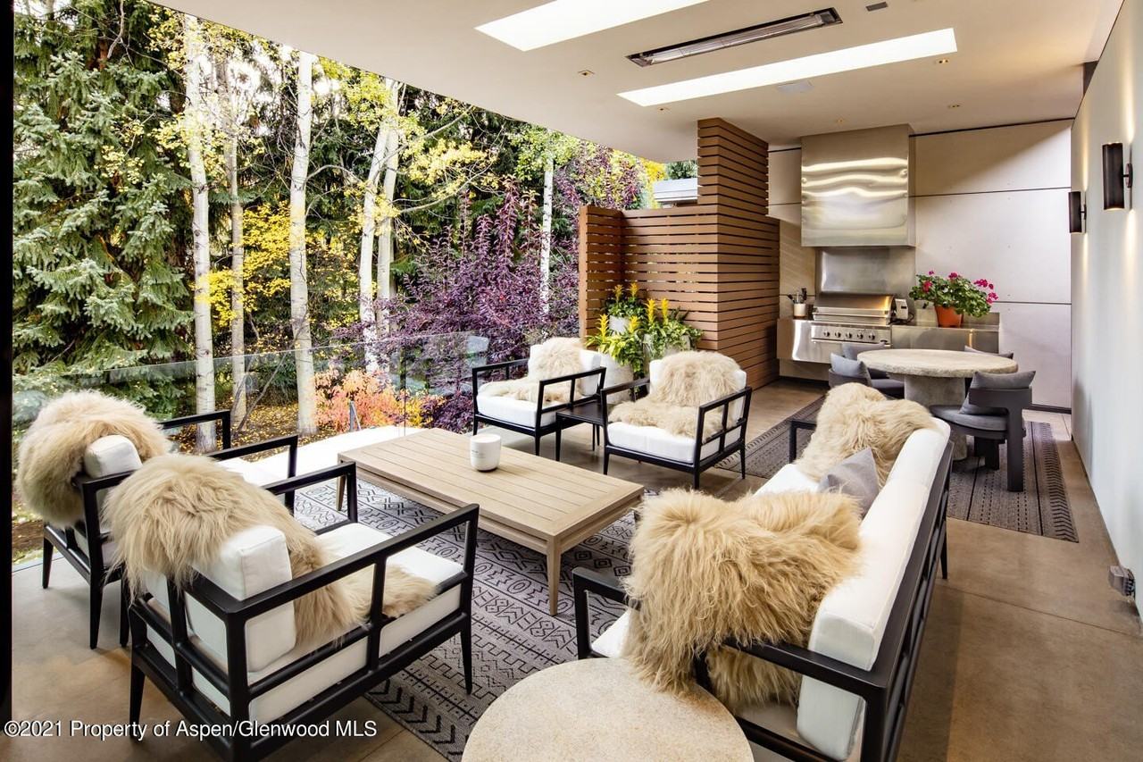 1635 Silver King Dr - Photo 4 of 20