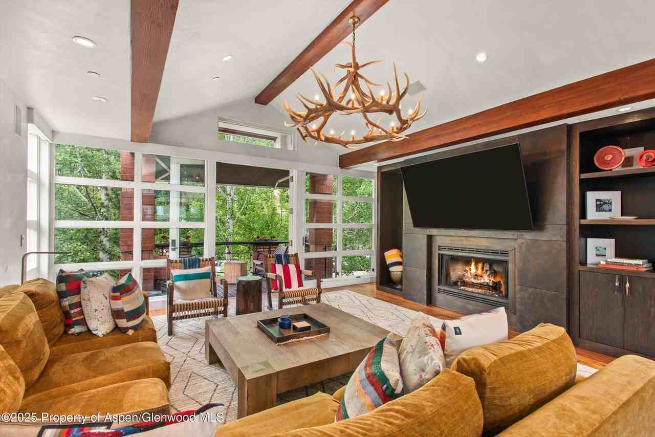 706 East Hyman Avenue #706 - Photo 2 of 46