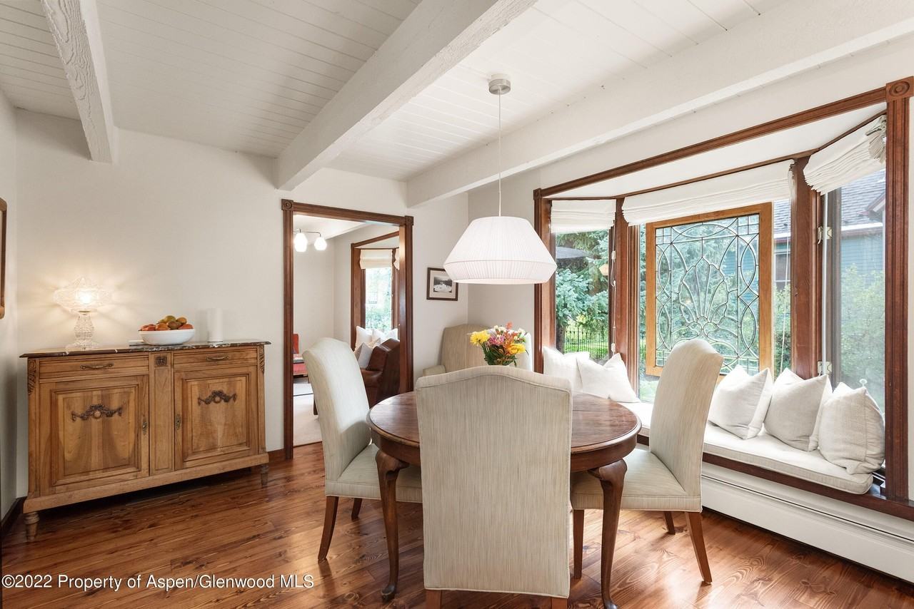 123 E Hallam St - Photo 5 of 25