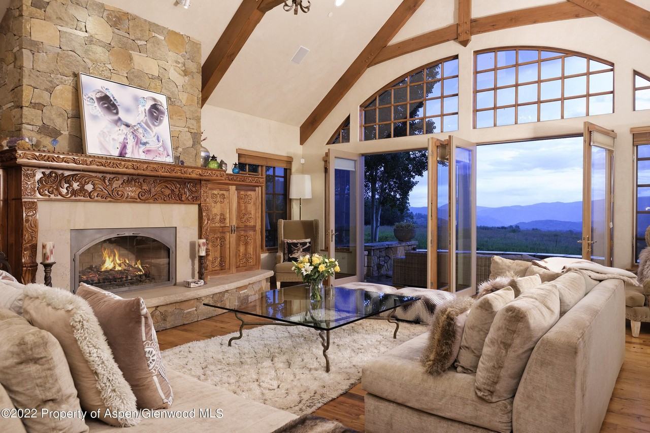 171 Cascade Ln - Photo 2 of 50