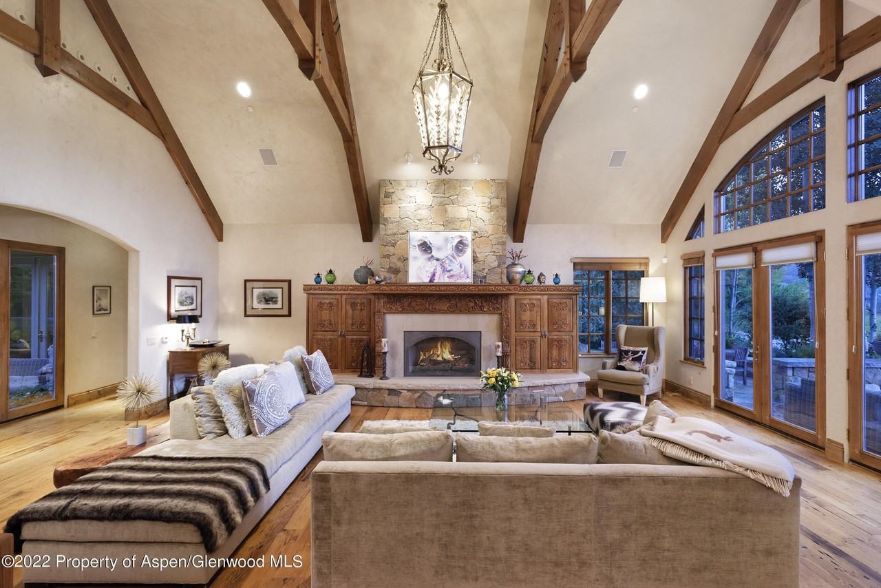 171 Cascade Ln - Photo 4 of 50