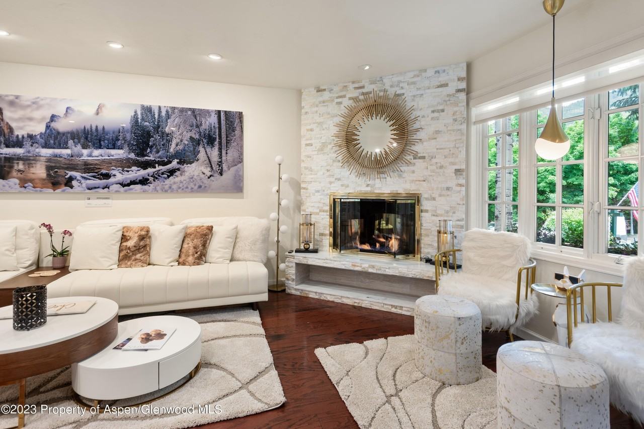 711 S Galena St Unit 20d #20D - Photo 2 of 26