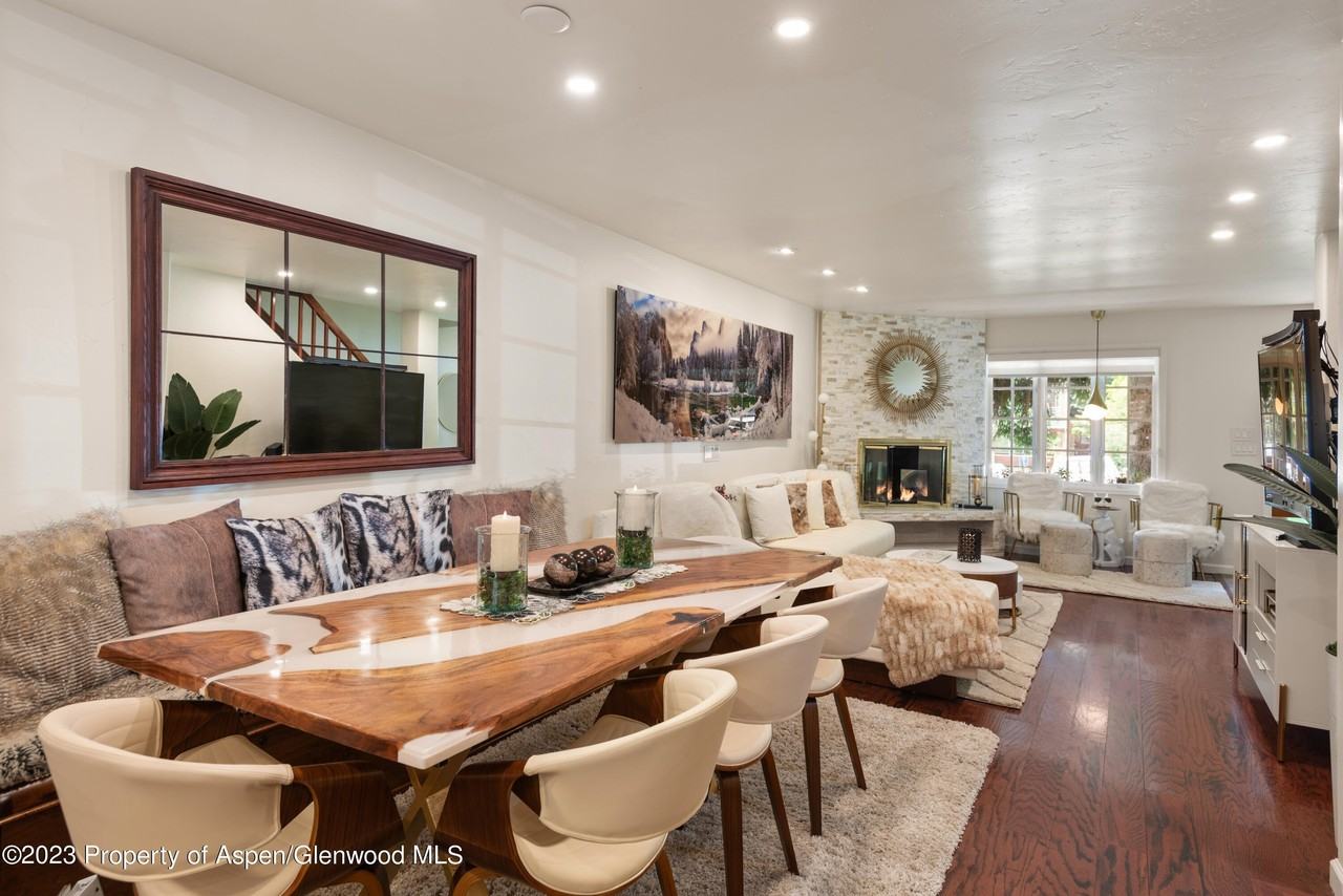 711 S Galena St Unit 20d #20D - Photo 5 of 26