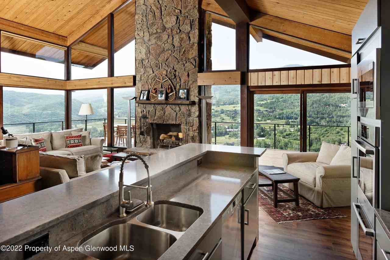 21 Lemond Cir - Photo 6 of 35