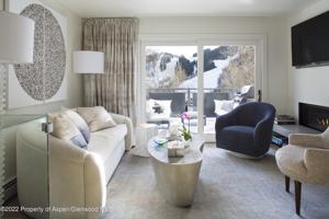 featured image of 124 E Durant Ave Apt 2 #2