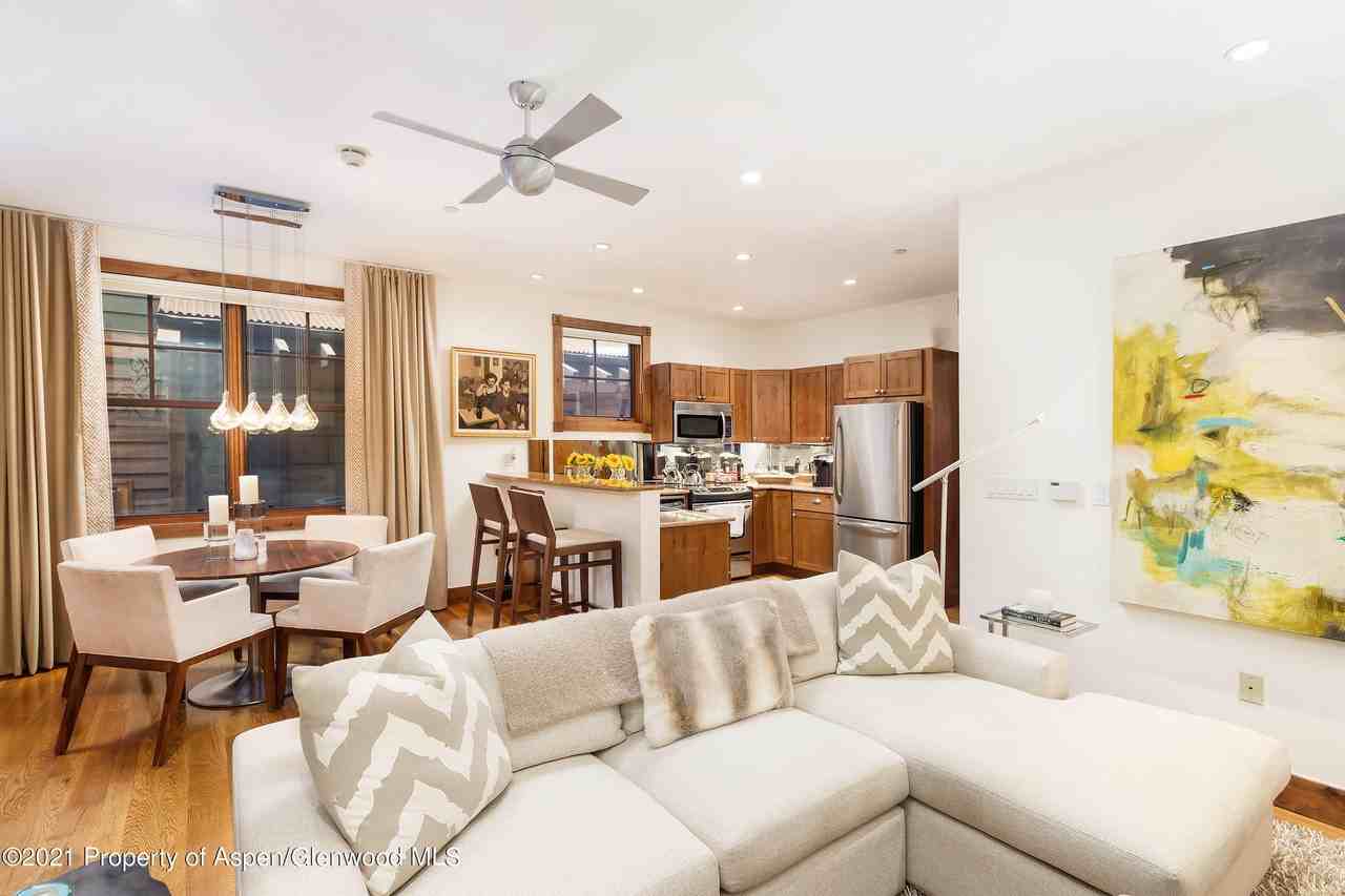 507 W Main St Unit C101 #C101 - Photo 2 of 16