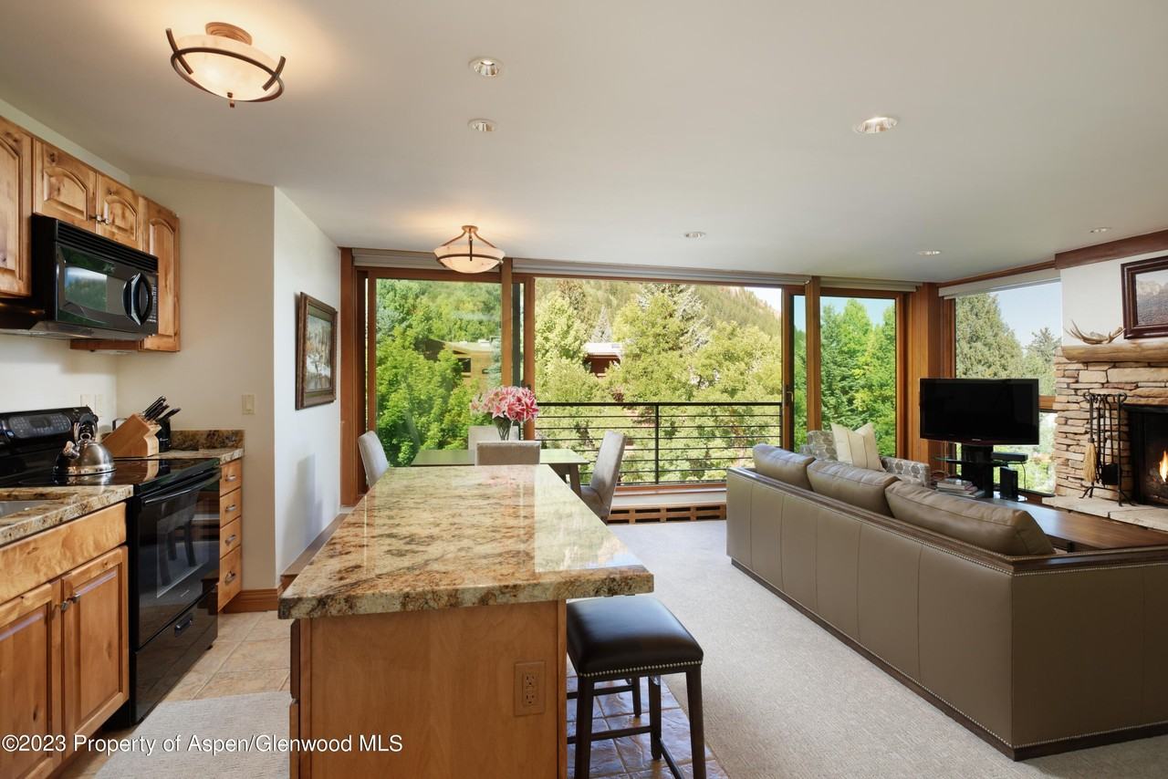 728 South Galena Street #B201 - Photo 7 of 18