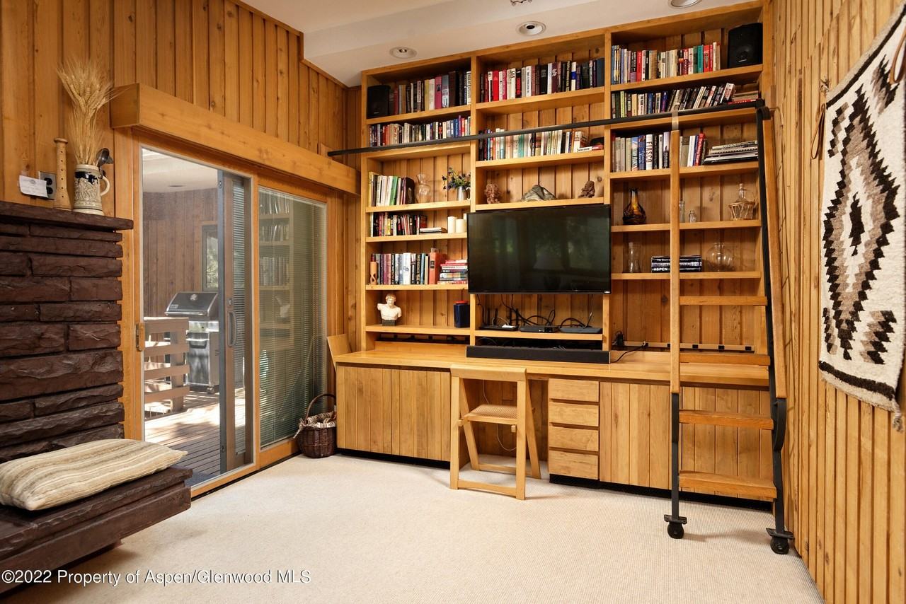 309 W North St Unit B #B - Photo 3 of 19