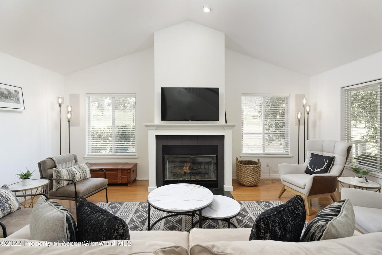 965 Lupine Cir - Photo 7 of 31