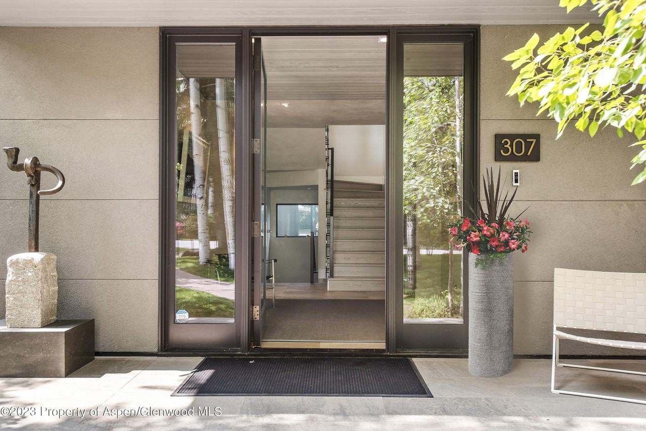 307 N 6th St - Photo 7 of 30