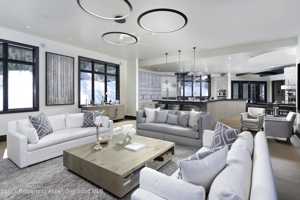 featured image of 32 Elk Ridge Ln