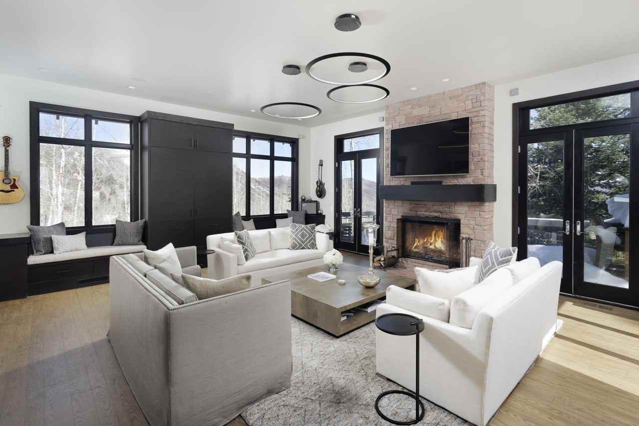 32 Elk Ridge Ln - Photo 5 of 34